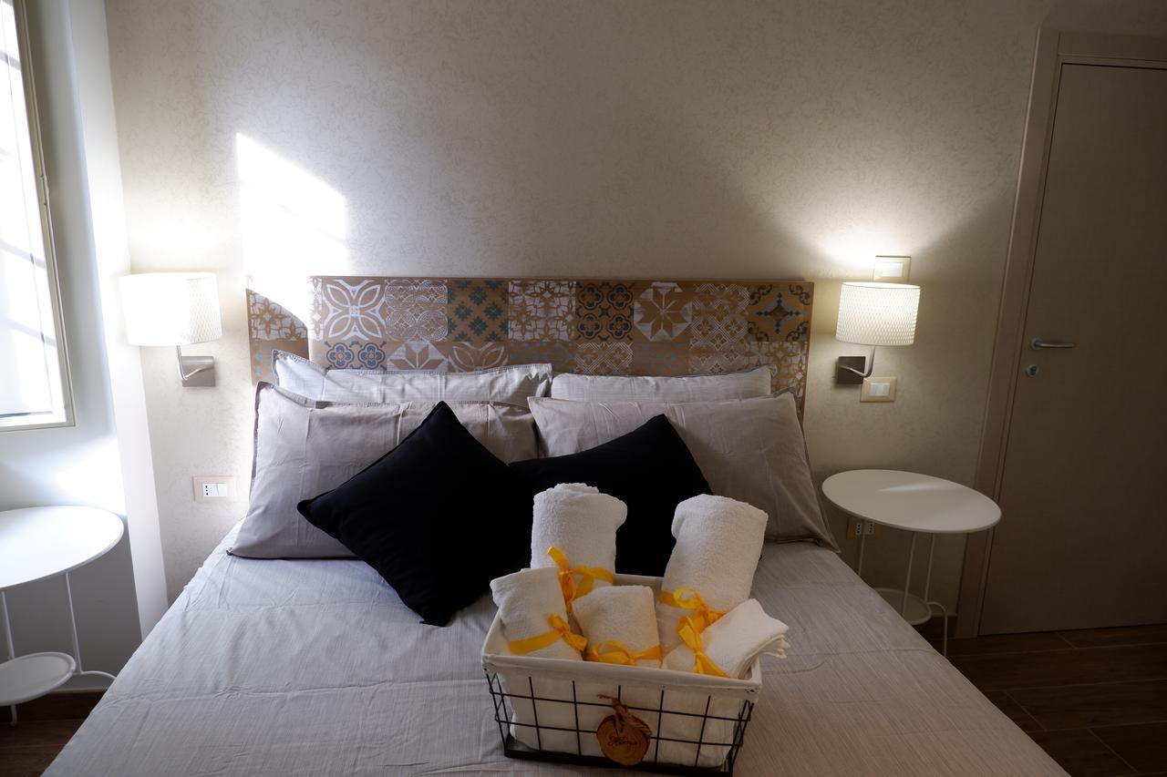 B&B Il Giardino In Citta - Parcheggio Privato Gratuito Foggia Exteriör bild